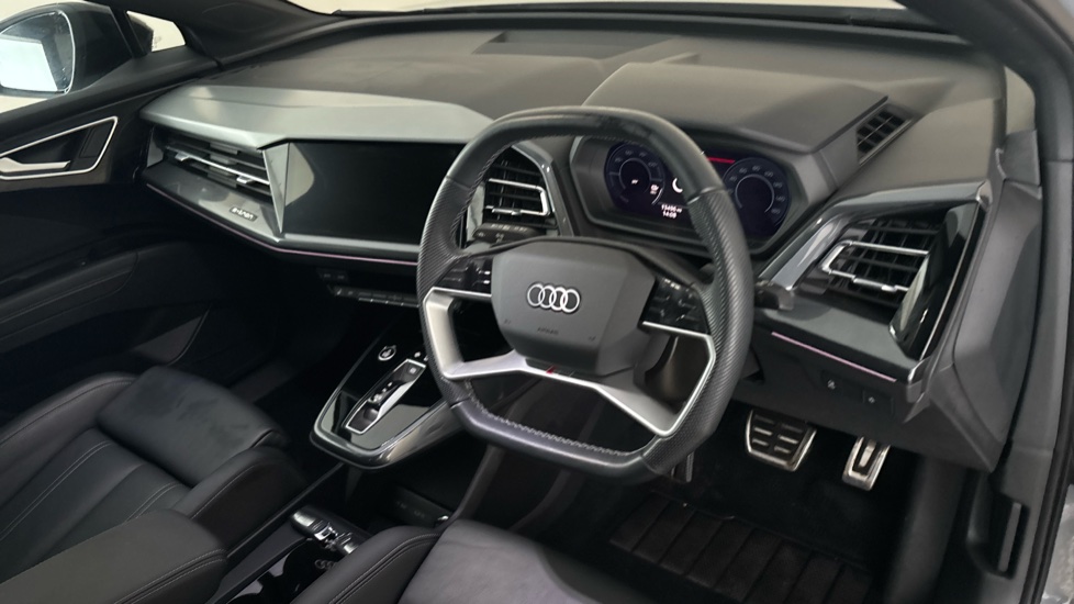 AUDI Q4 Image 9