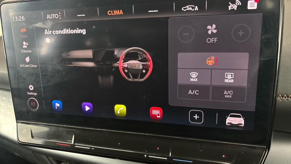 CUPRA BORN Heated steering wheel