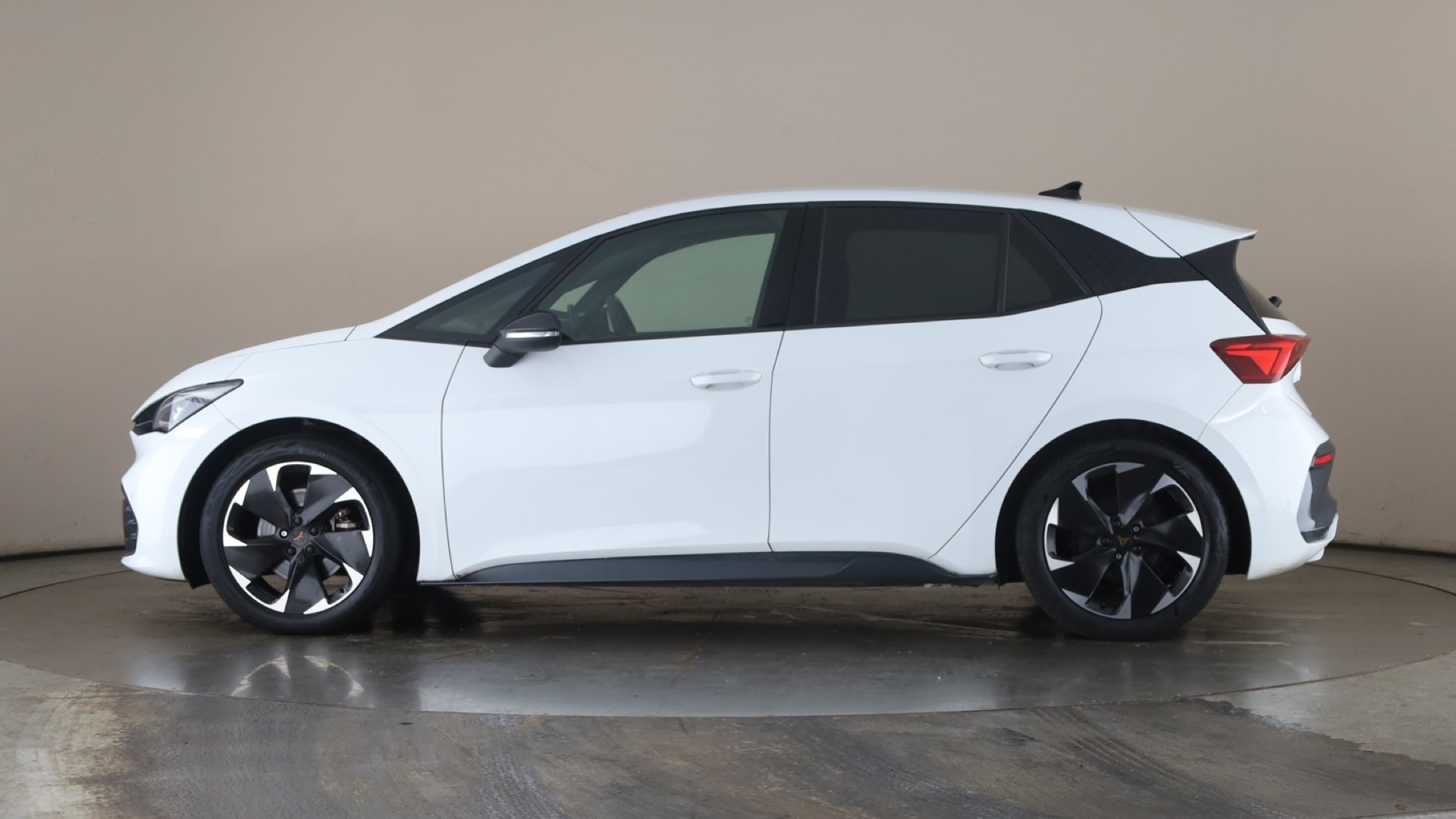 150kW V2 58kWh 5dr Auto [2023]