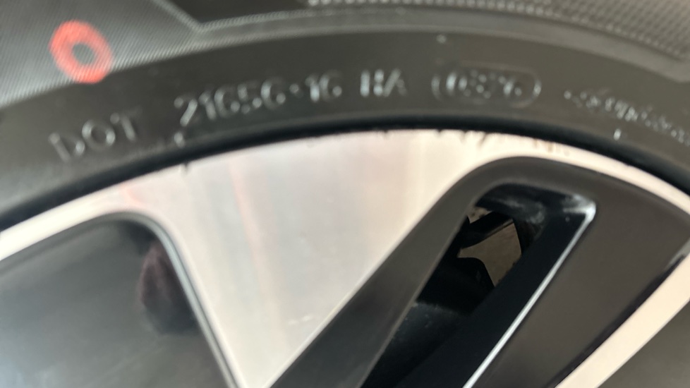 VOLKSWAGEN ID.7 scuff