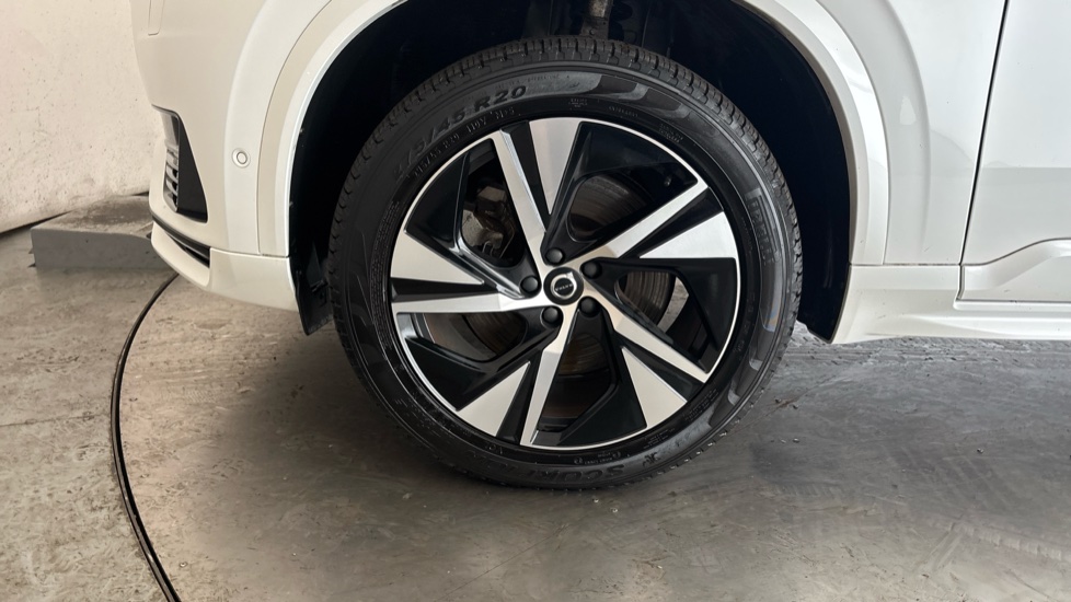 VOLVO XC90 Image 17