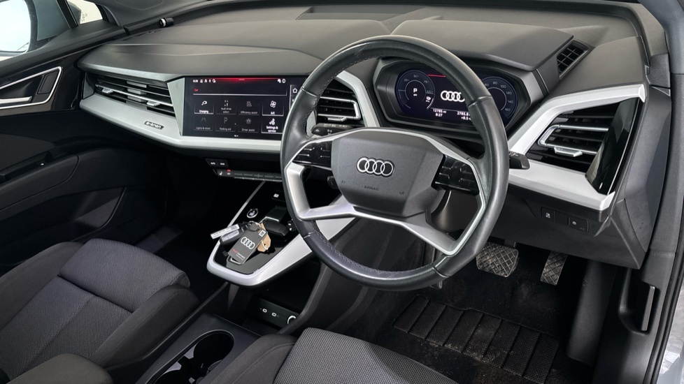 AUDI Q4 Image 9