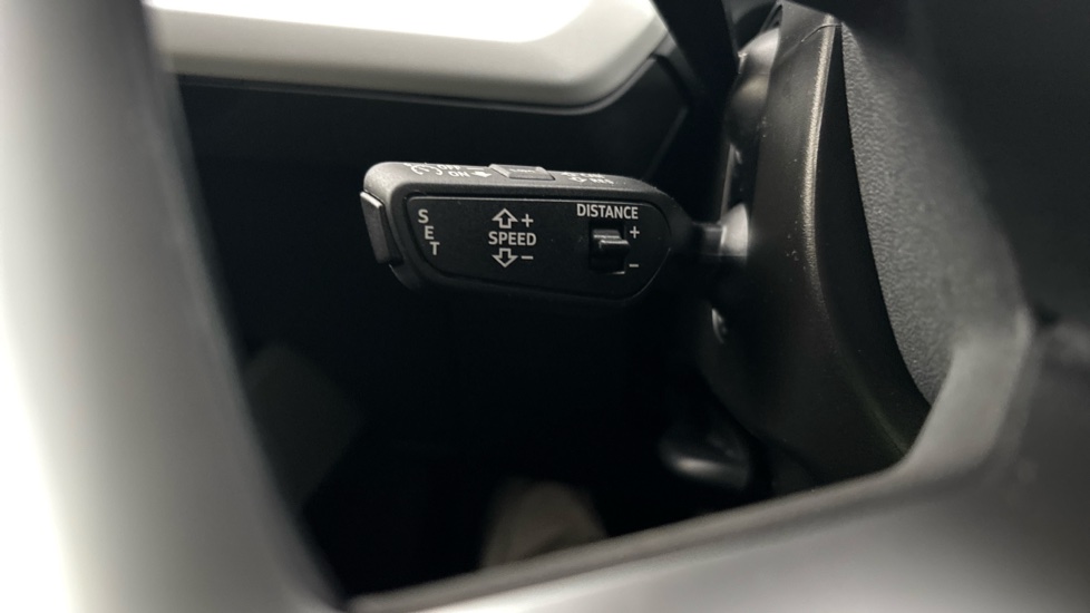 AUDI Q4 cruise control