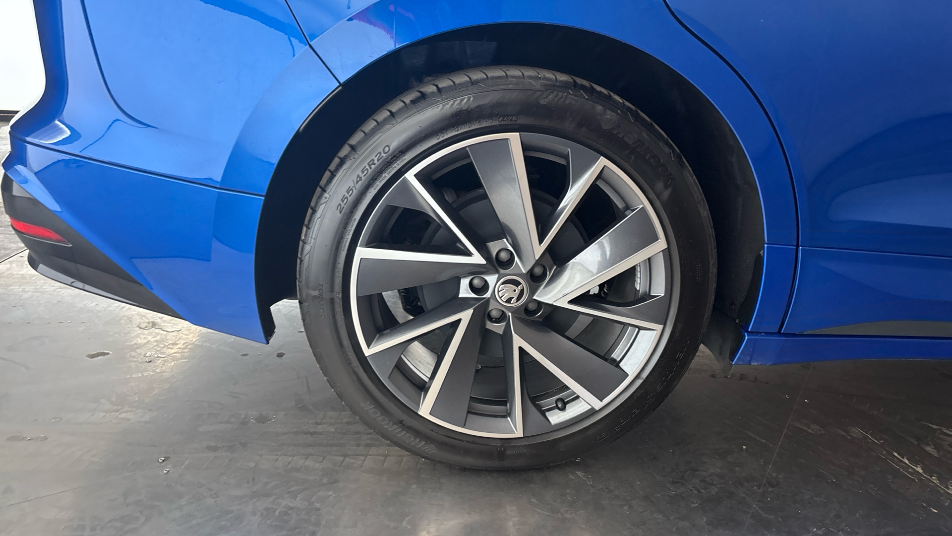 Skoda Enyaq 210kW 85x Sportline Plus 82kWh 4x4 5dr Auto