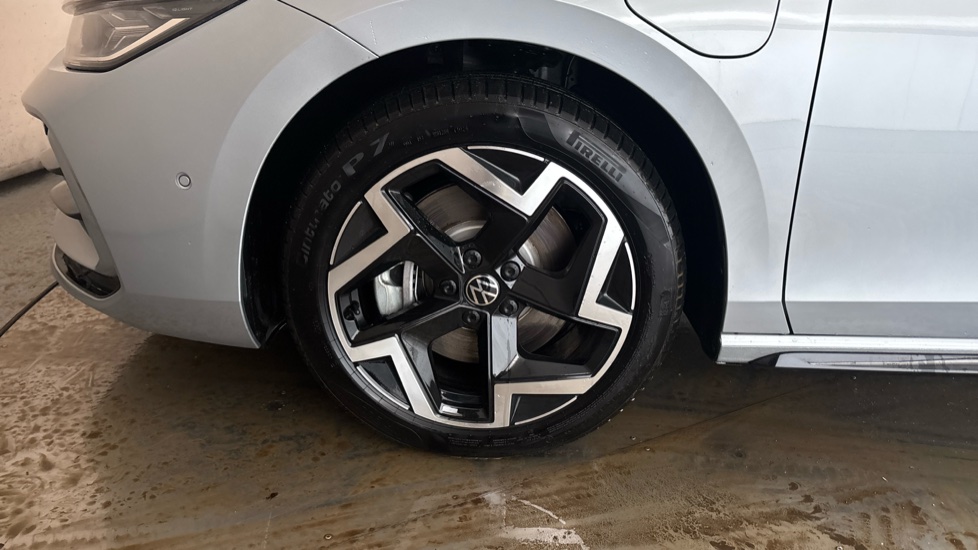 VOLKSWAGEN PASSAT Image 17