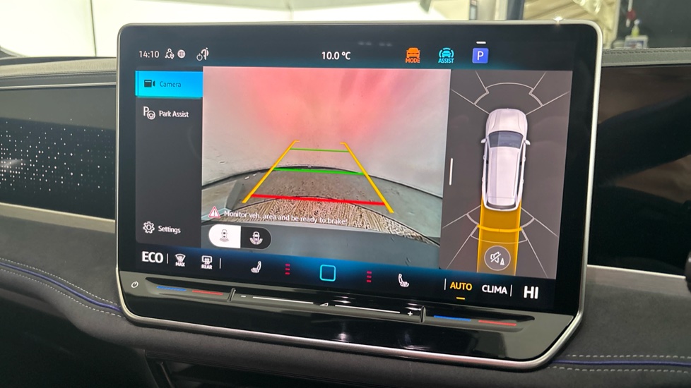 VOLKSWAGEN PASSAT reverse camera