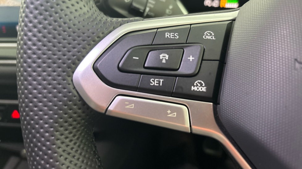 VOLKSWAGEN PASSAT cruise control