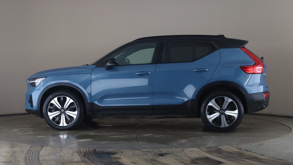 VOLVO XC40 Image 2