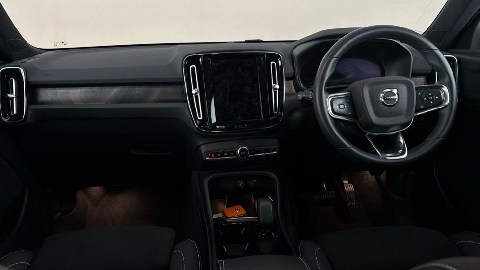 VOLVO XC40 Image 11