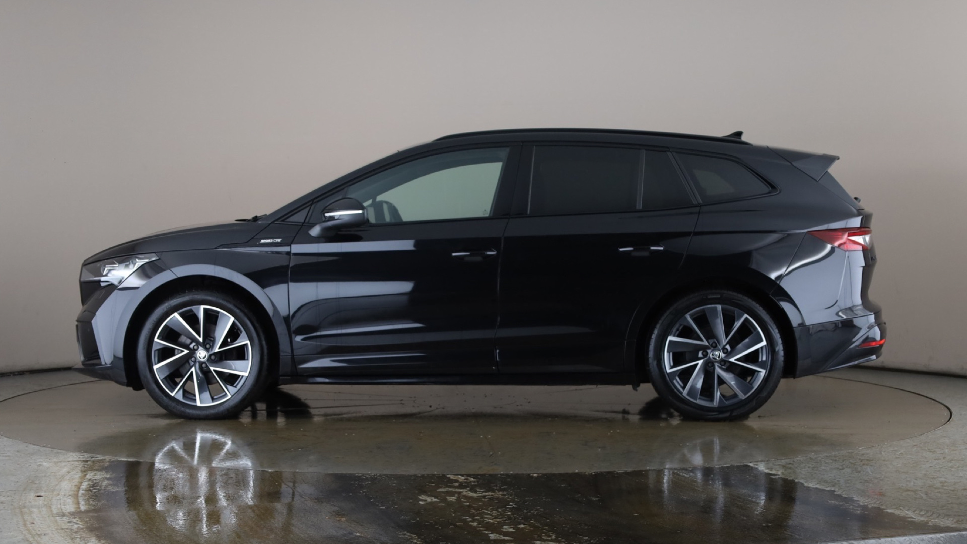 4020871 150kW 80 Sportline Plus 82kWh 5dr Auto