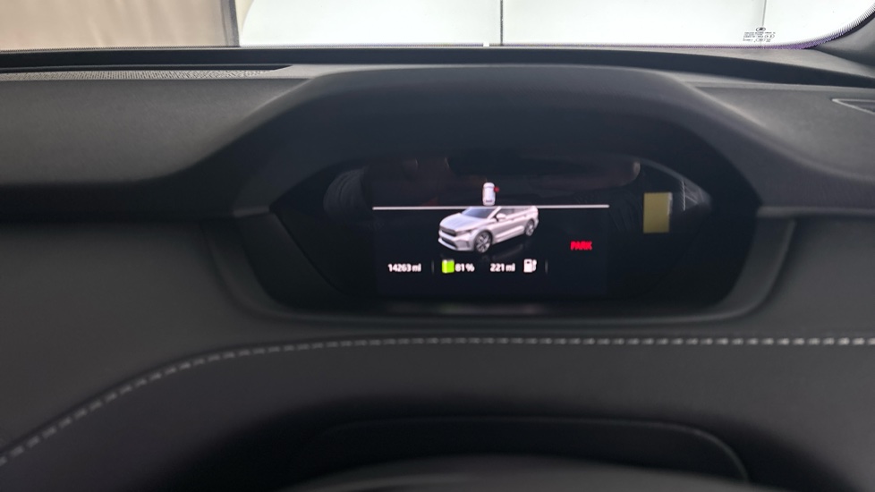 SKODA ENYAQ Image 13