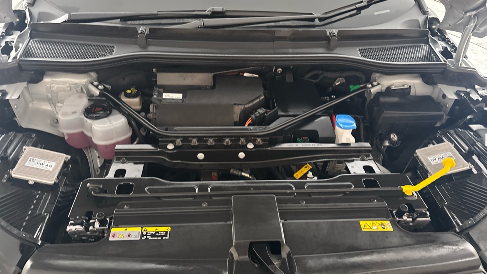 SKODA ENYAQ Image 16