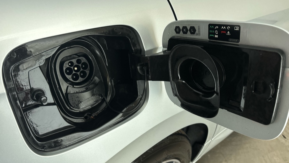 SKODA ENYAQ Image 21