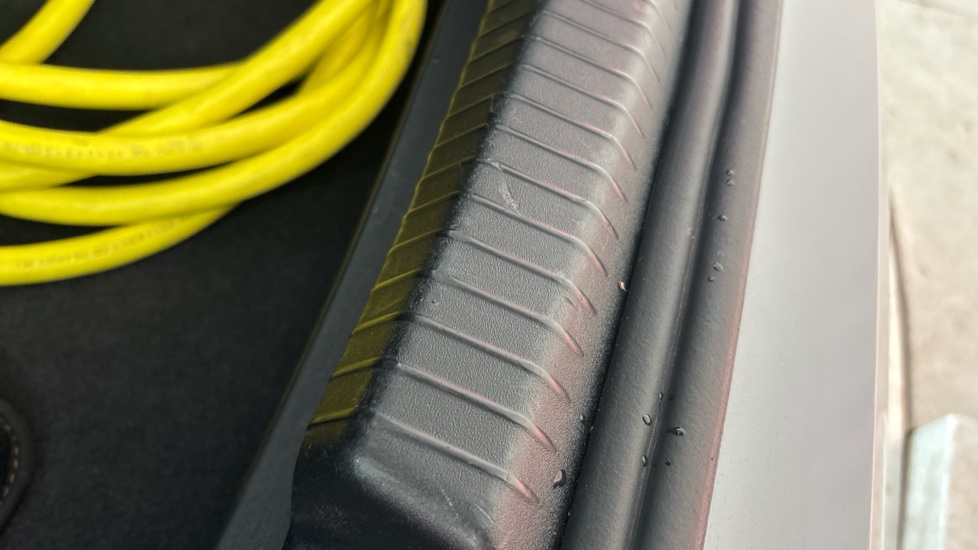 CUPRA BORN Scratches