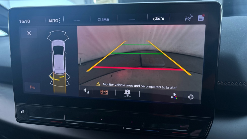 CUPRA BORN reverse camera