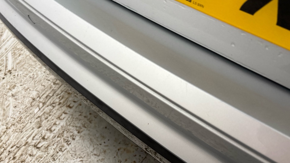 SKODA ENYAQ scratches