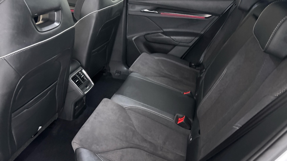 SKODA ENYAQ Image 14