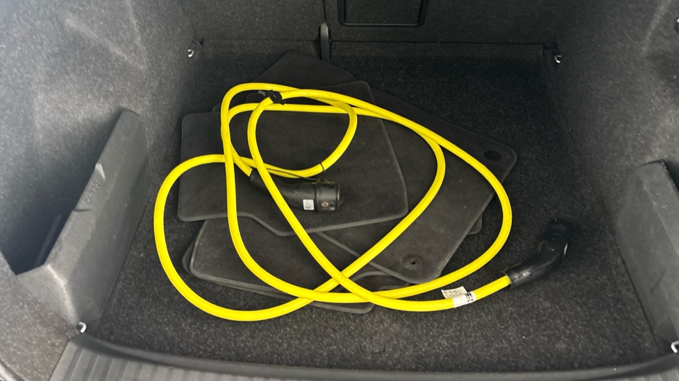 SKODA ENYAQ Image 22