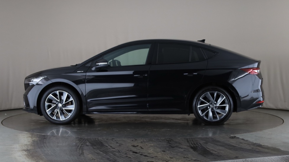 SKODA ENYAQ Image 2