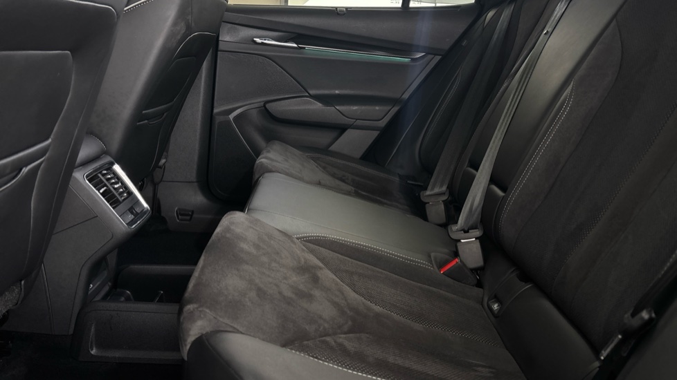 SKODA ENYAQ Image 14