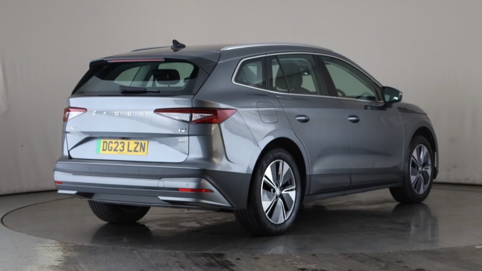 SKODA ENYAQ Image 5