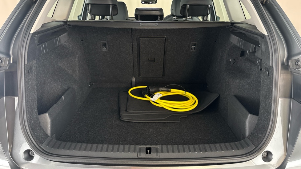 SKODA ENYAQ Image 15
