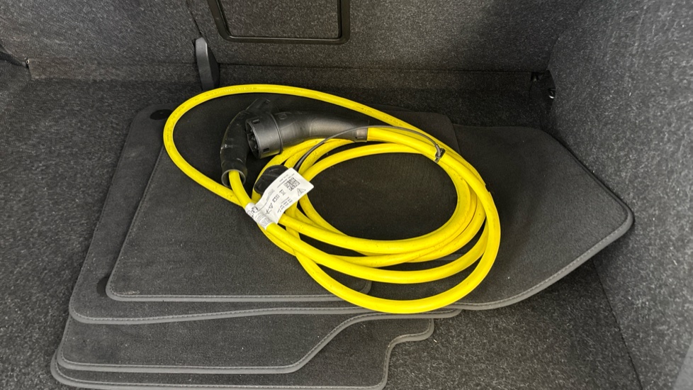 SKODA ENYAQ Image 22