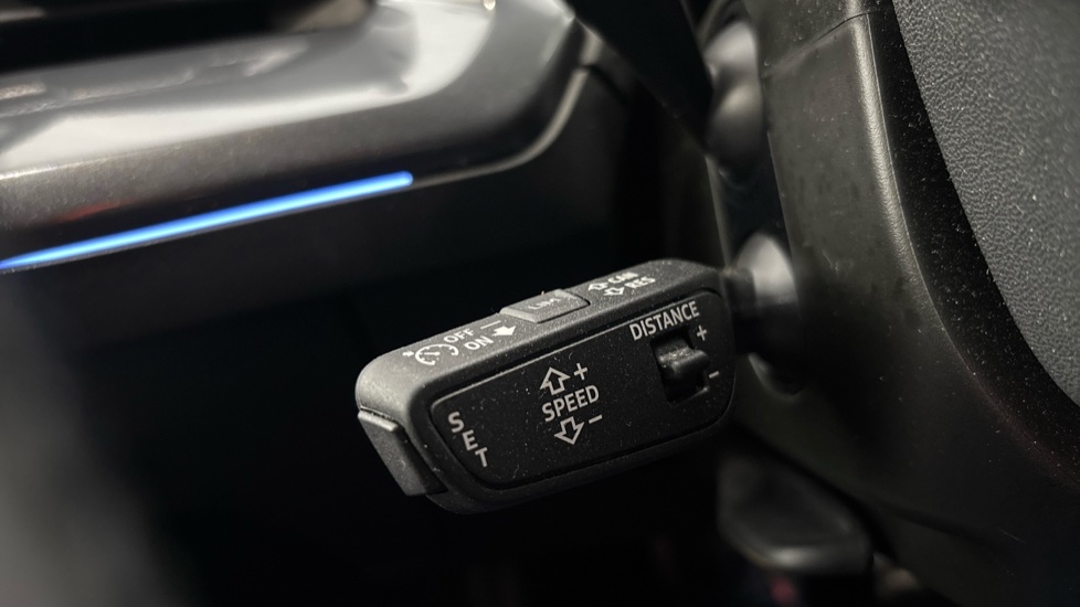 AUDI Q4 cruise control