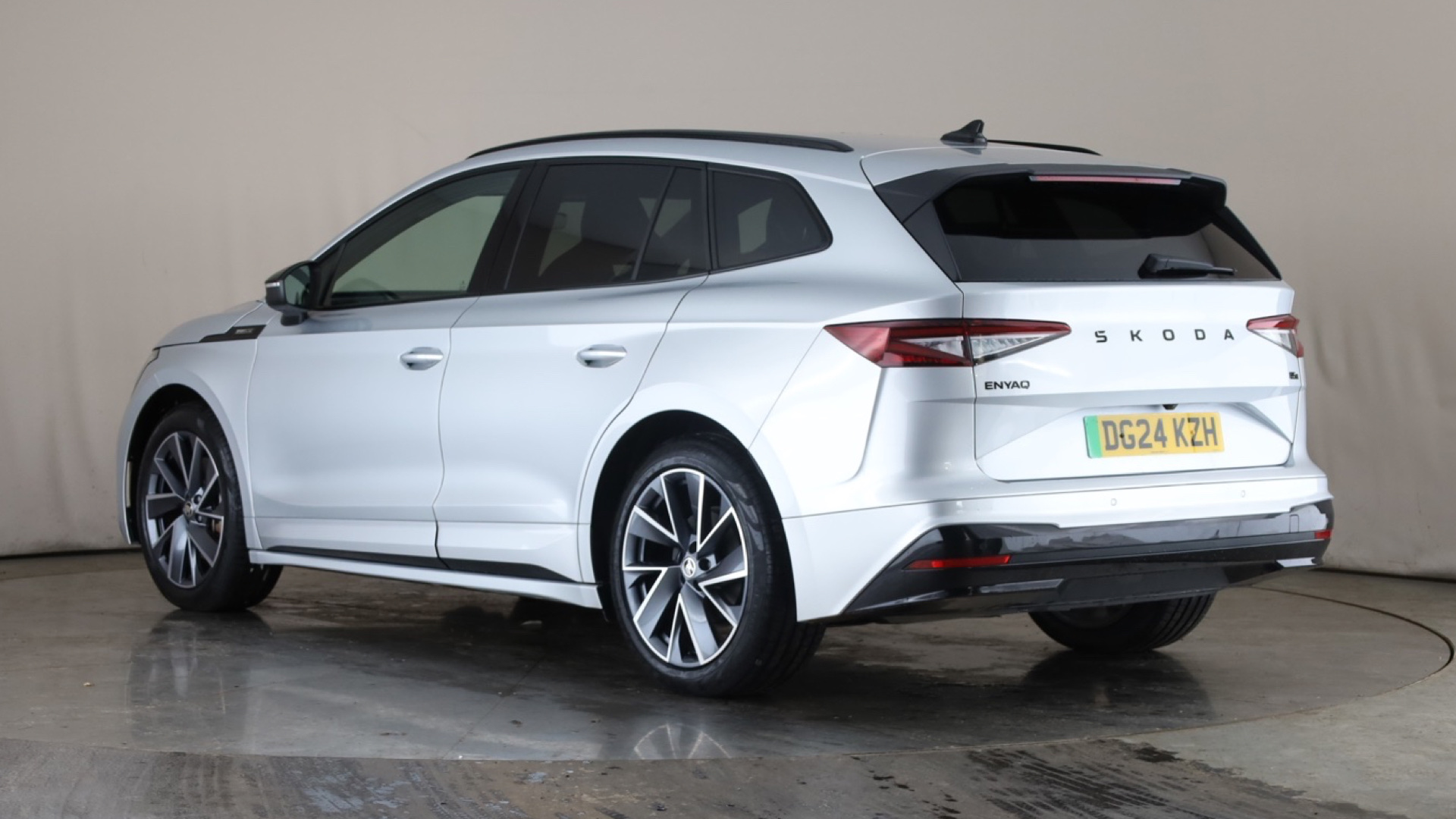 210KW 85x Sportline Plus 82KWh 4x4 5dr Auto [2024]