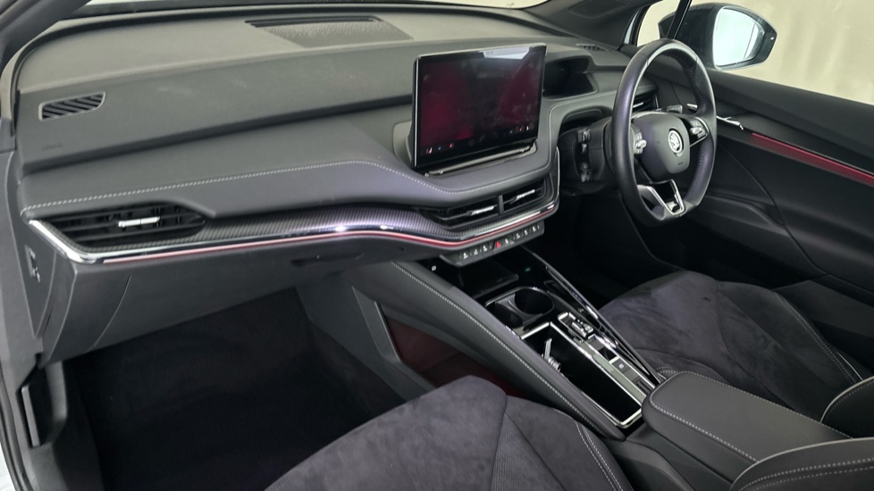 SKODA ENYAQ Image 10