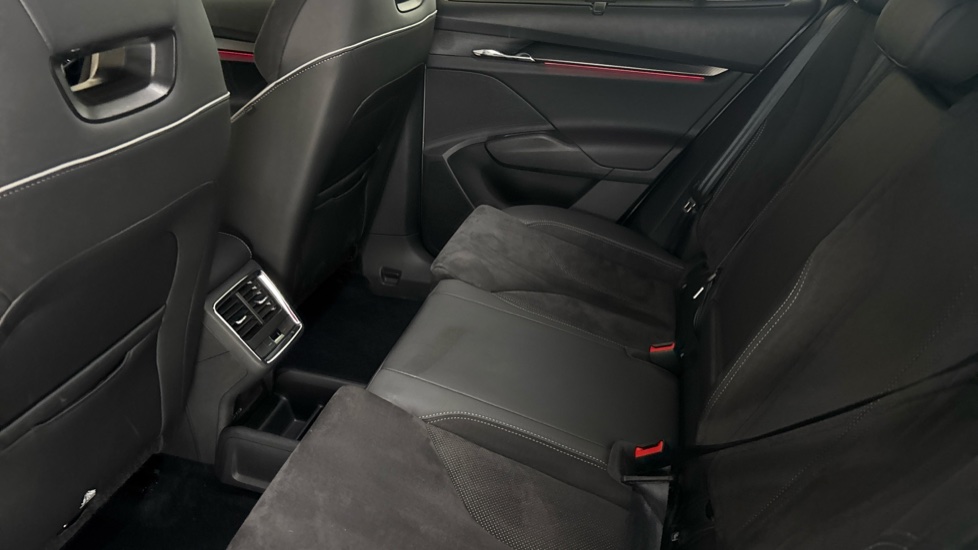 SKODA ENYAQ Image 14