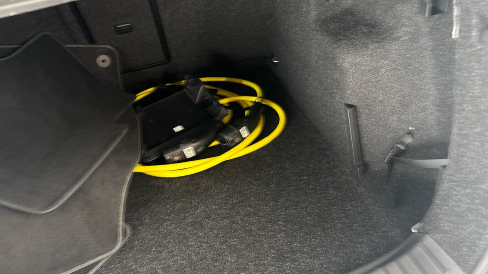 SKODA ENYAQ Image 22