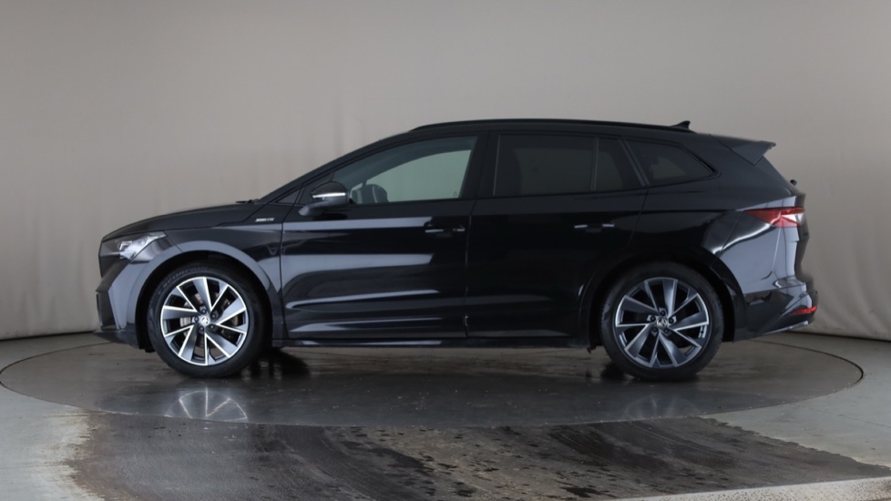 SKODA ENYAQ Image 2