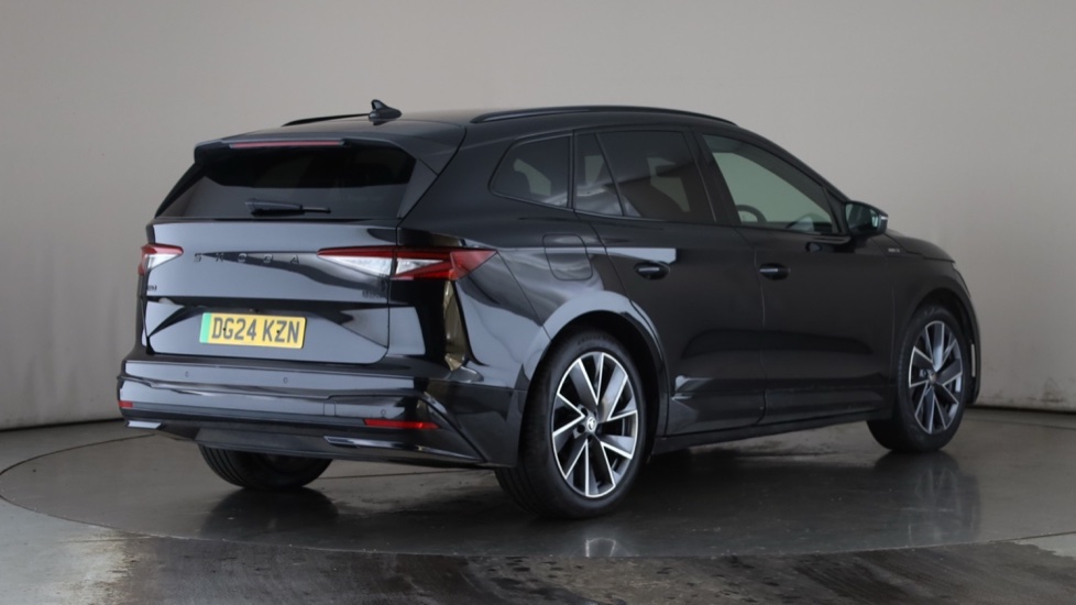 SKODA ENYAQ Image 5