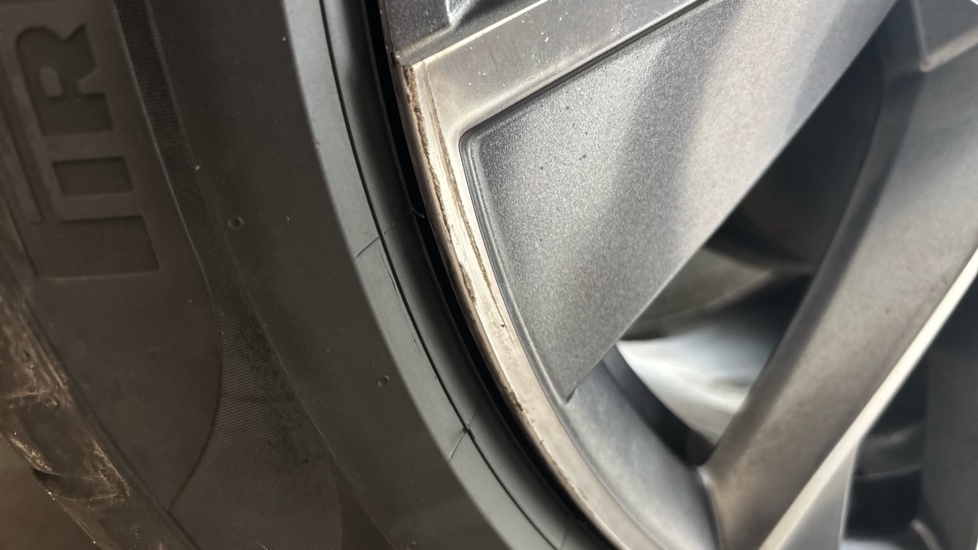 SKODA ENYAQ Scuff