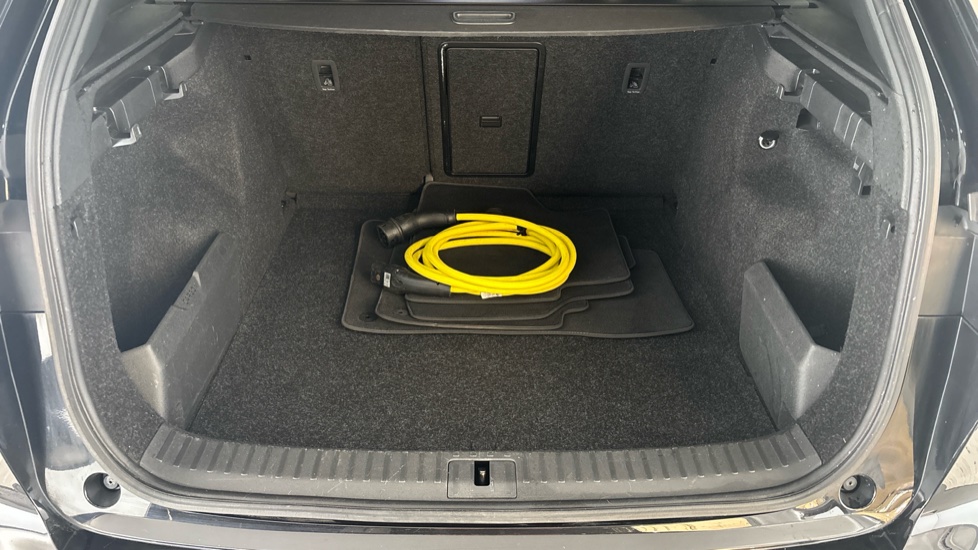 SKODA ENYAQ Image 15