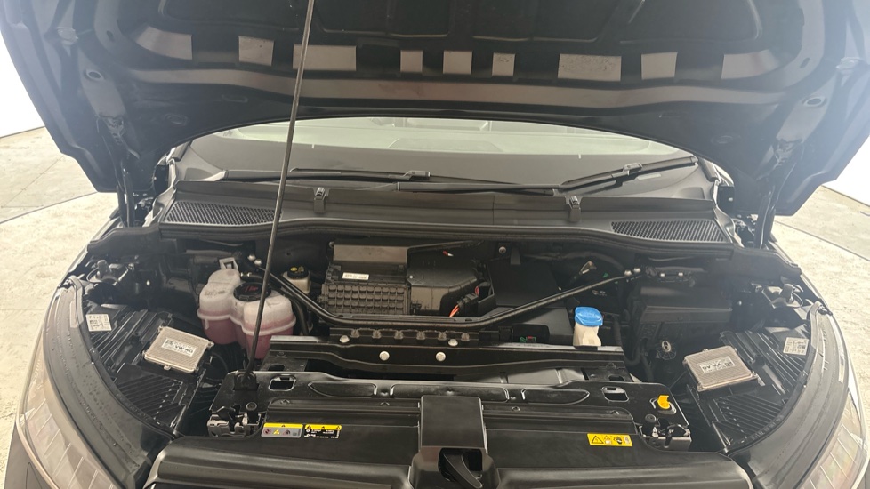 SKODA ENYAQ Image 16