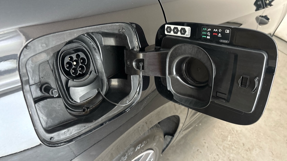 SKODA ENYAQ Image 21