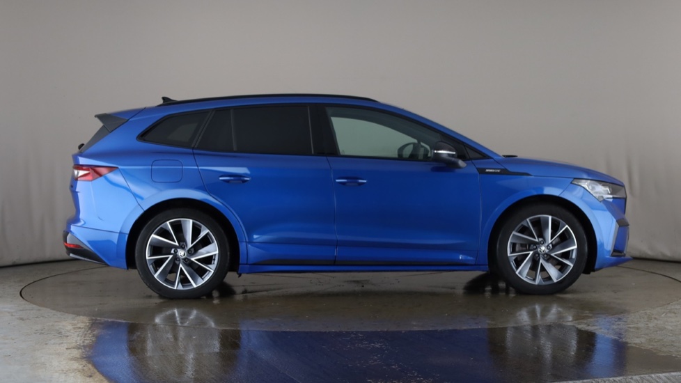 SKODA ENYAQ Image 6