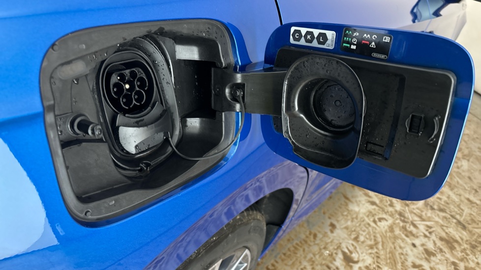 SKODA ENYAQ Image 21