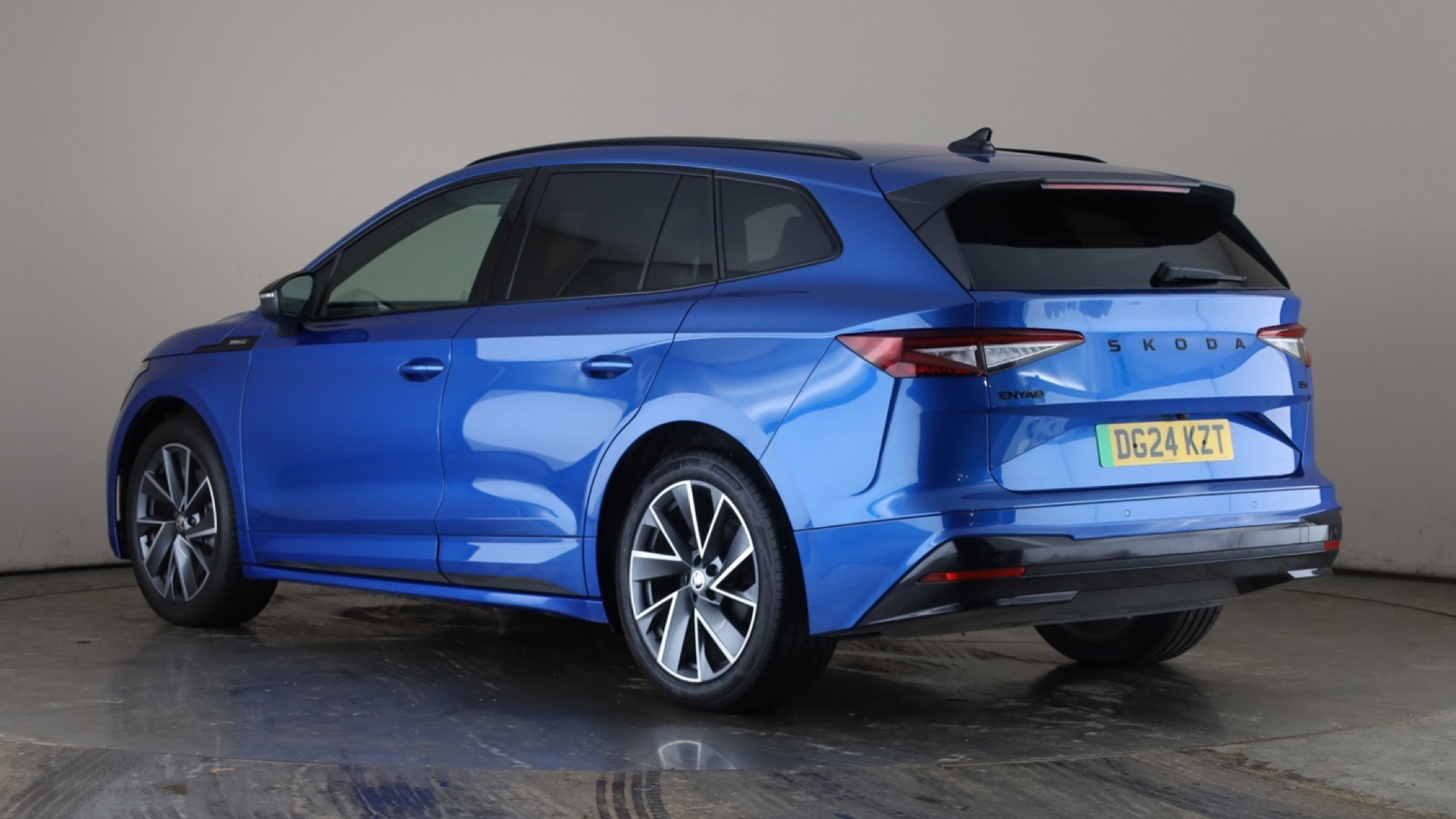 210KW 85x Sportline Plus 82KWh 4x4 5dr Auto [2024]