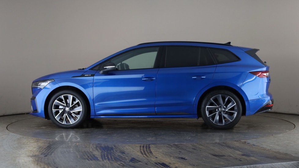 SKODA ENYAQ Image 2
