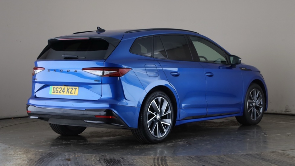 SKODA ENYAQ Image 5