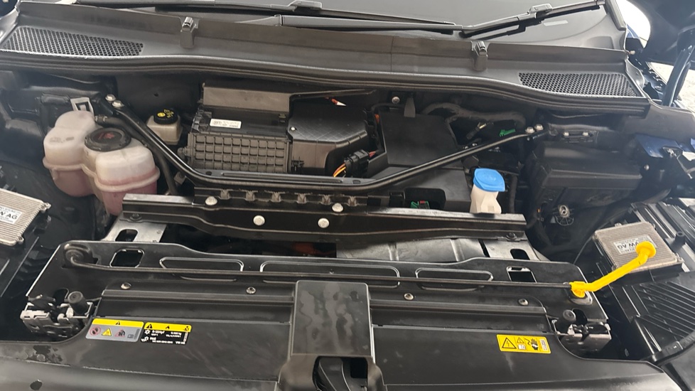 SKODA ENYAQ Image 16