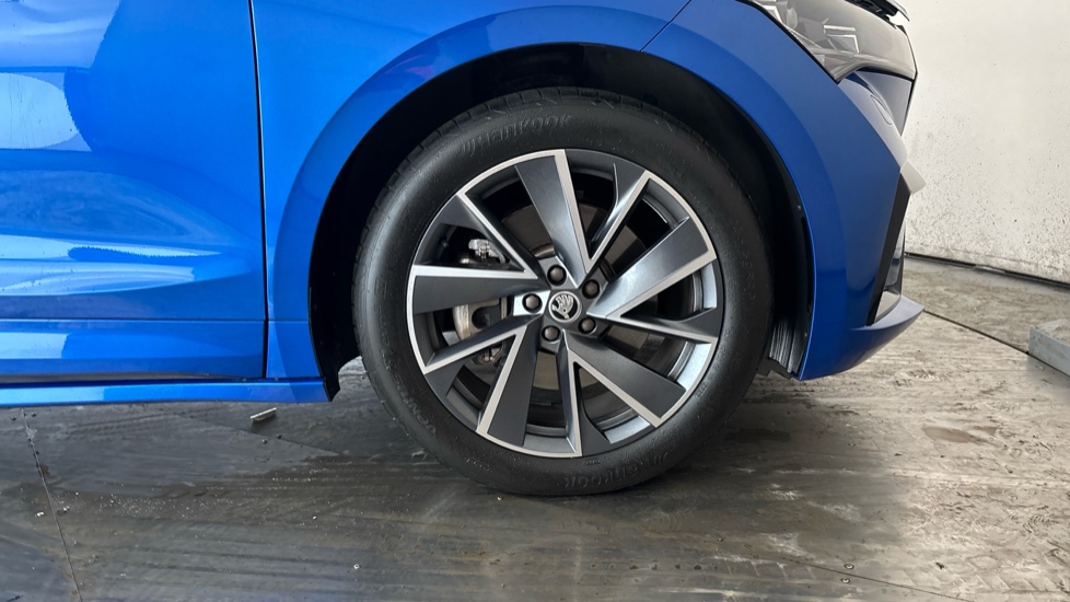 SKODA ENYAQ Image 20