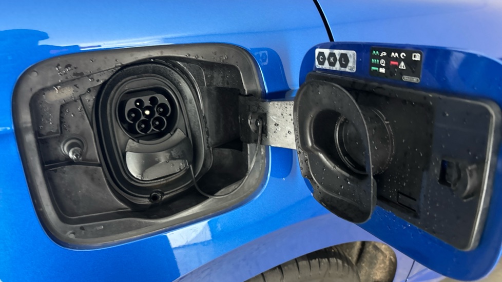 SKODA ENYAQ Image 21