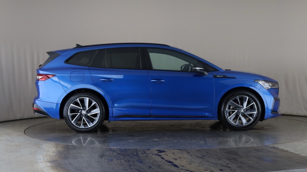 SKODA ENYAQ Image 6