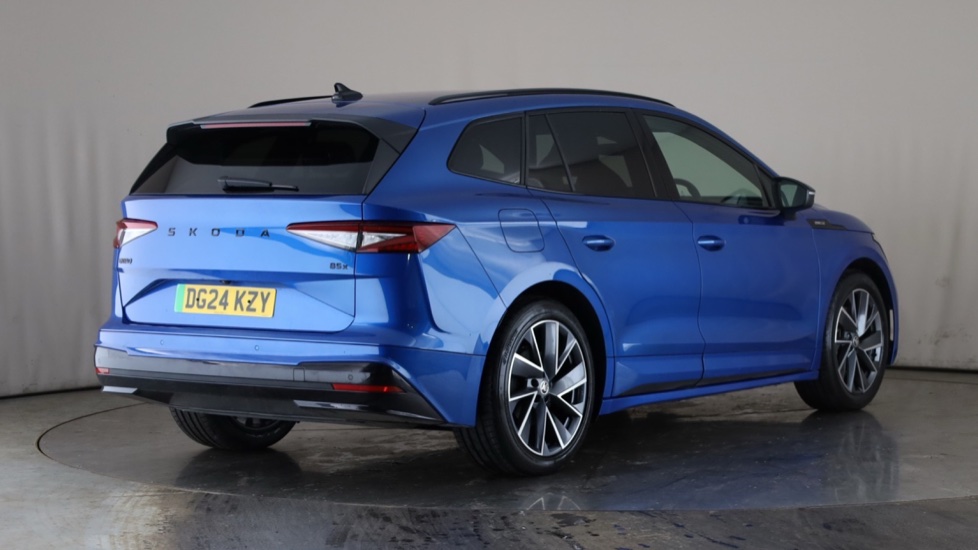 SKODA ENYAQ Image 5