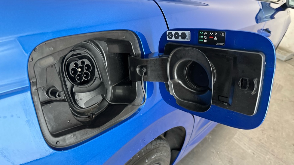 SKODA ENYAQ Image 21