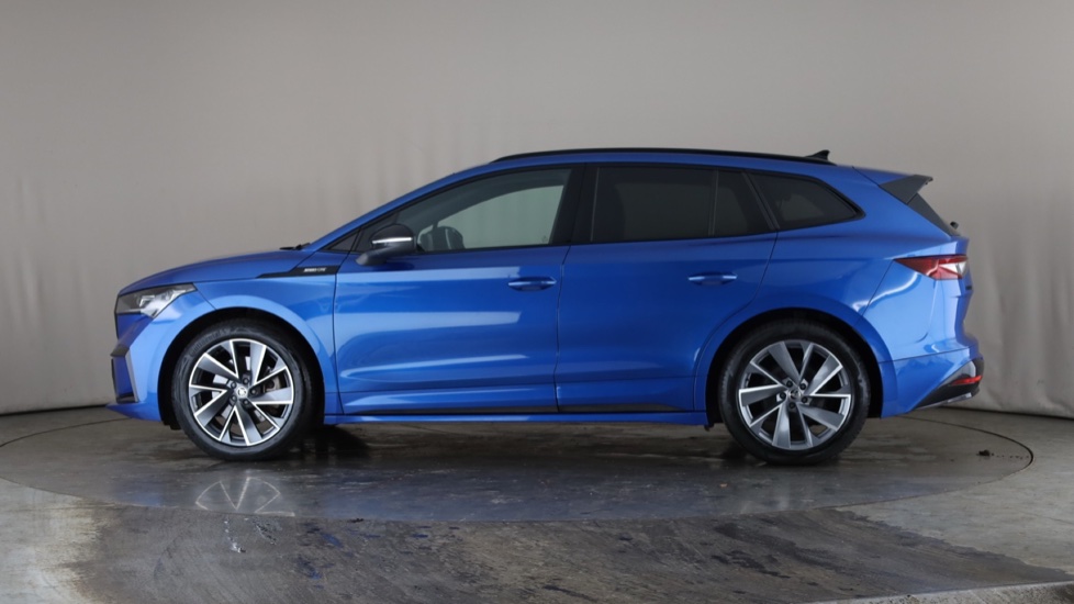 SKODA ENYAQ Image 2